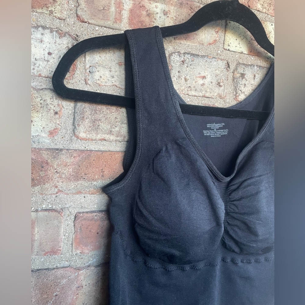 Camishaper Padded Tank🖤 - Picture 6 of 13